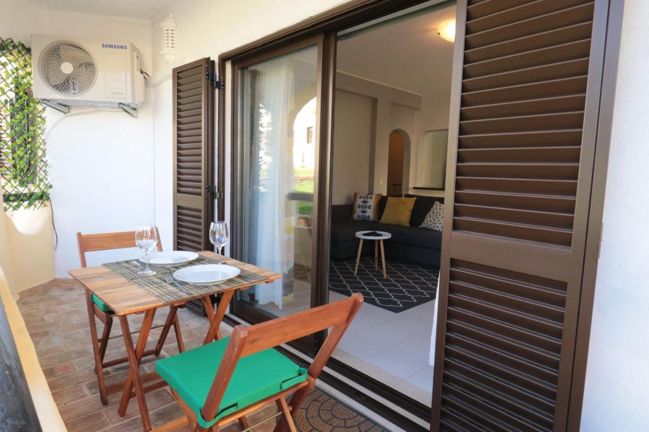 Lovelystay - Cozy 1Br Flat In Alvor With Ac And Balcony Luaran gambar
